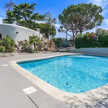 Reve & Piscine & Jacuzzi & Clim & Salle De Musique Hotel 4*